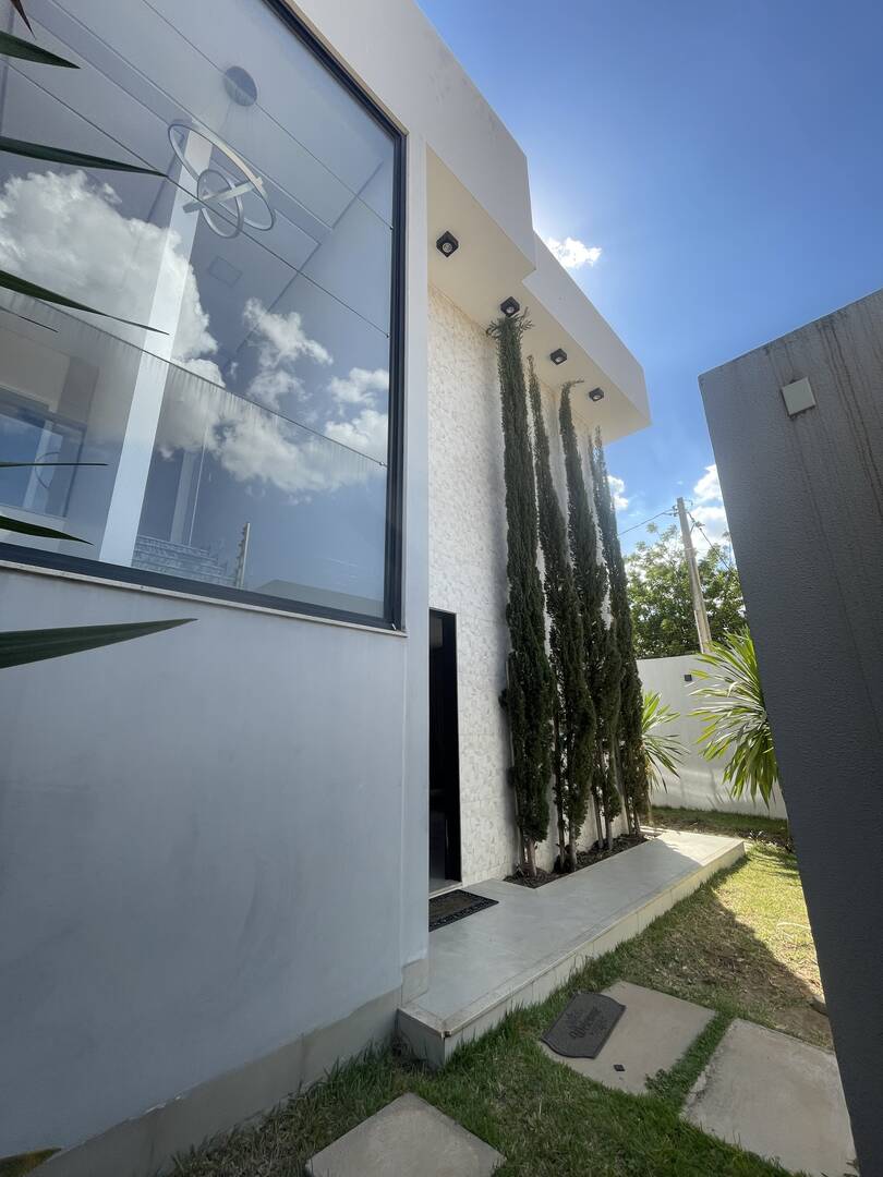 Casa, 4 quartos, 380 m² - Foto 1