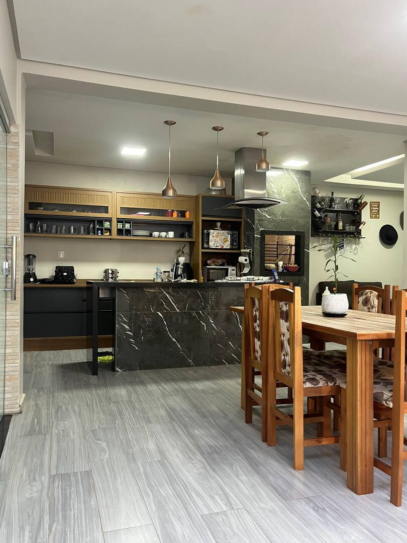 Casa, 3 quartos, 130 m² - Foto 2