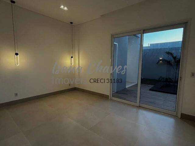 Casa para Venda em Luís Eduardo Magalhães - 2