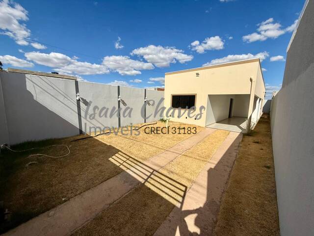 Casa para Venda em Luís Eduardo Magalhães - 1